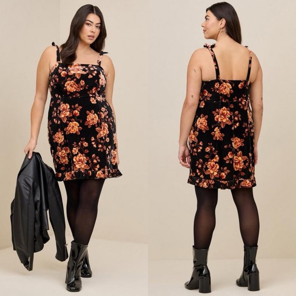 torrid Dresses & Skirts - NWT Torrid Floral Velvet Mini Dress L Black Whimsigoth‎ Fairy Grunge Romantic